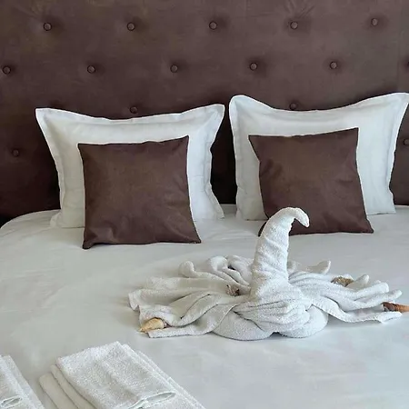 Gallery L * Сонячний Берег