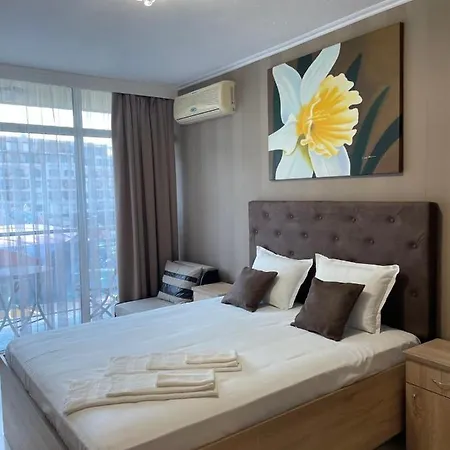 Gallery L * Сонячний Берег