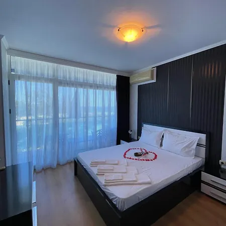 Apartament Gallery L *