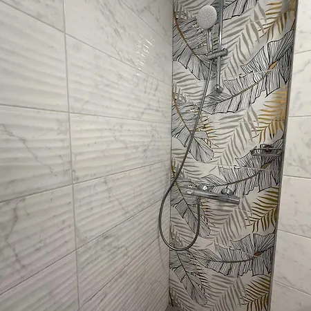 Apartment Gallery L