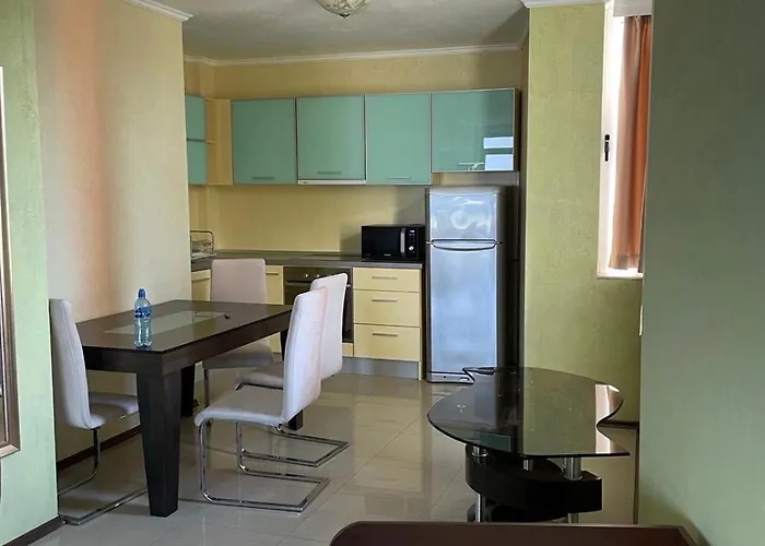 Gallery L Апартаменти