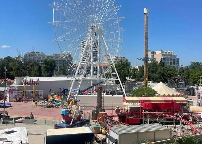 Gallery L Апартаменти